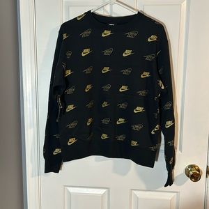 Nike Crewneck Size Small NEVER WORN BRAND NEW